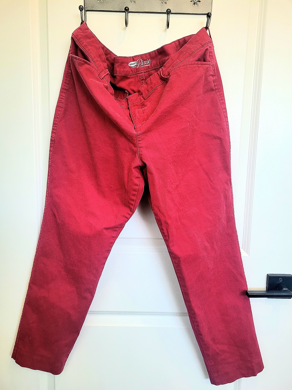 Old Navy Pixie Ankle Pants in Deep Red
